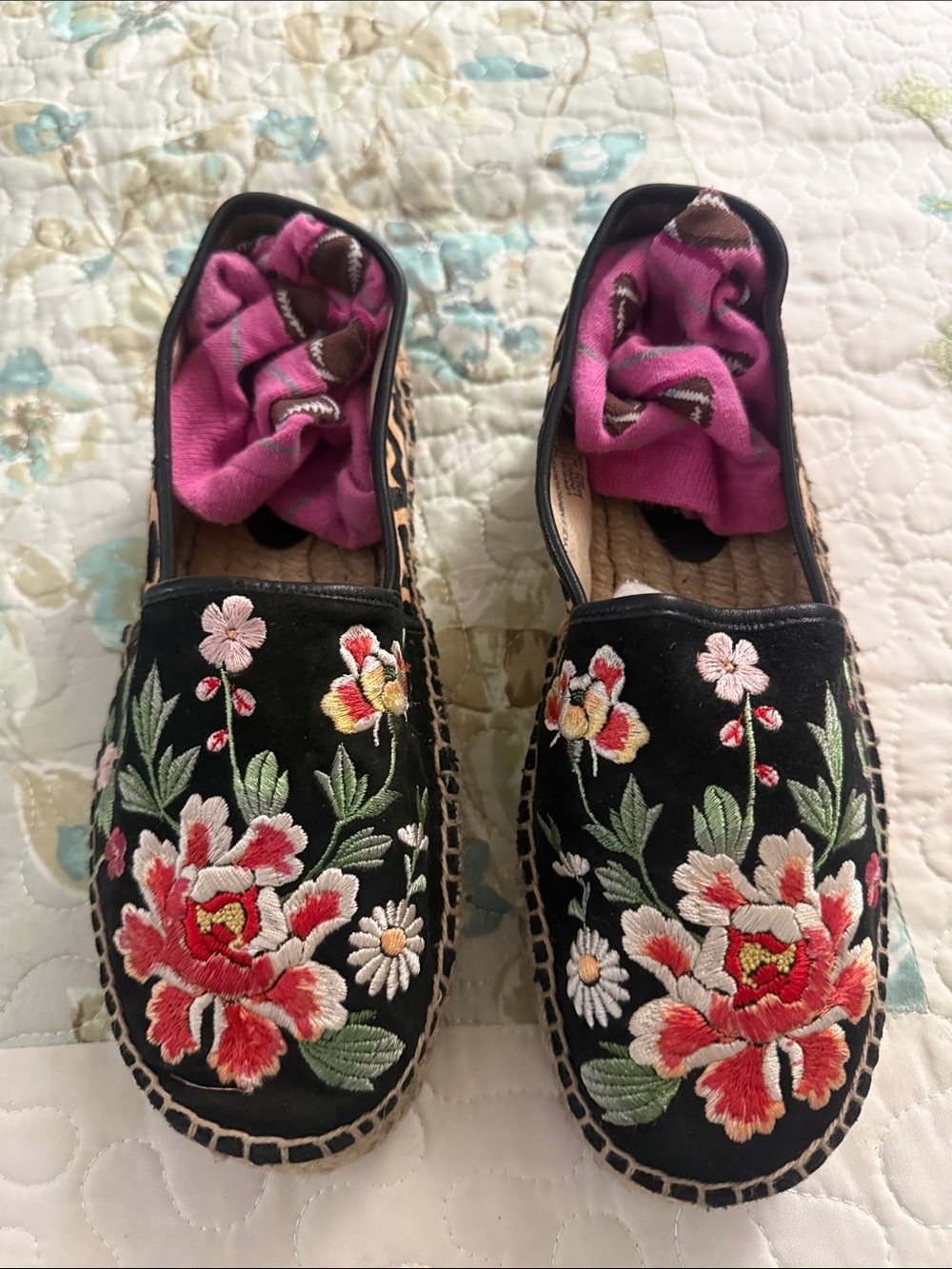 Johnny Was 💕 Embroidered Floral Black Slip-On Espadrilles for Women